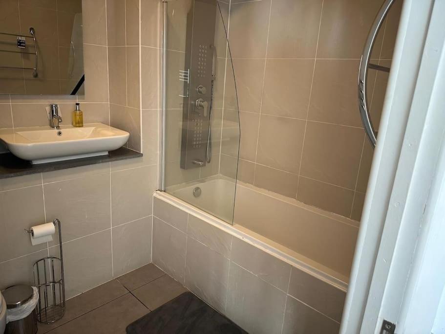 Flat 303 One Bedroom Apartment Birmingham Exterior foto
